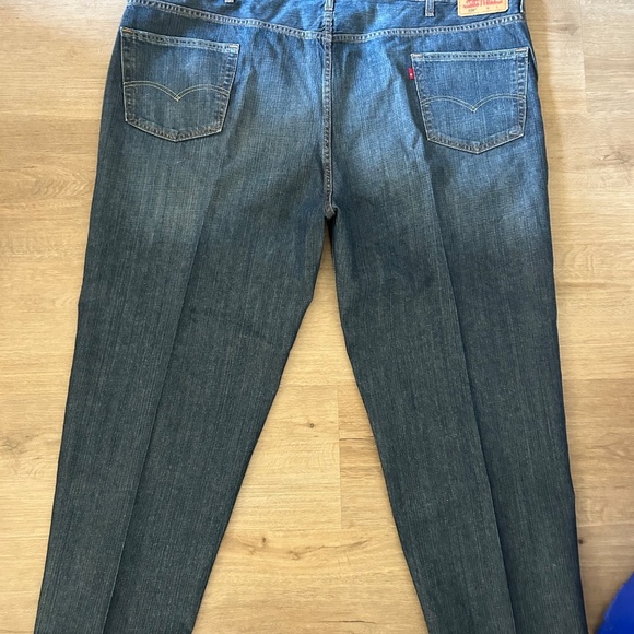 Men's Levi's 550 Straight Leg Jeans Size W52xL30 - Picture 4 of 6